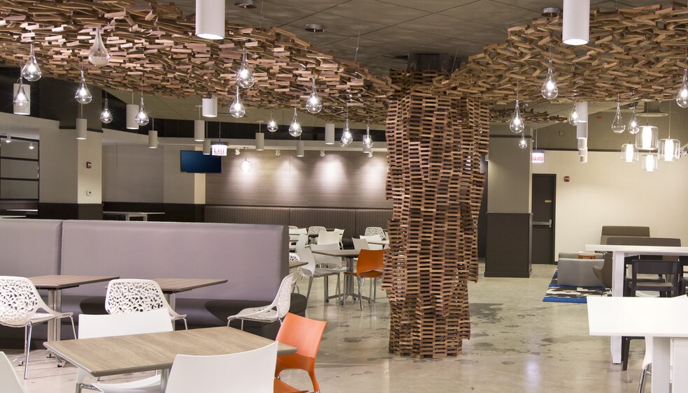 More Photos Of 227 W Monroe St, Chicago Office For Lease