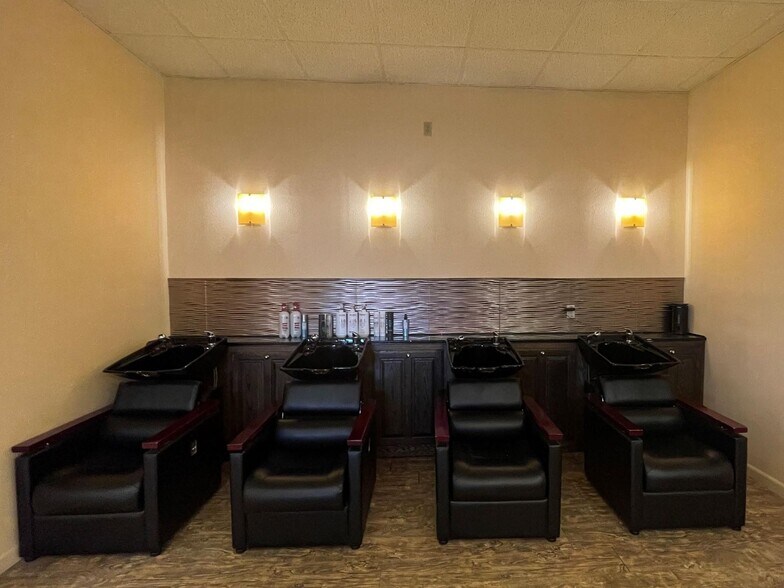 More Photos Of 415 N Muskogee Ave, Tahlequah Storefront Retail Residential For Sale