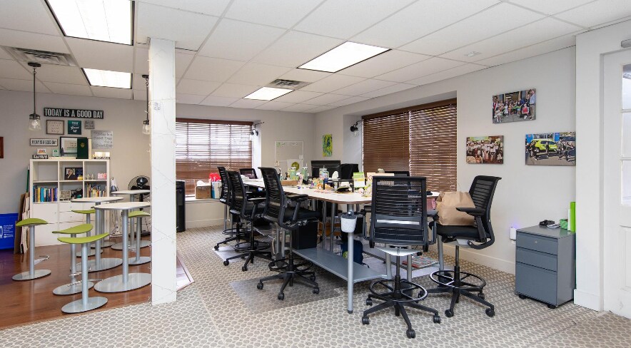 More Photos Of 1511 Bethlehem Pike, Flourtown Storefront Retail Residential For Sale