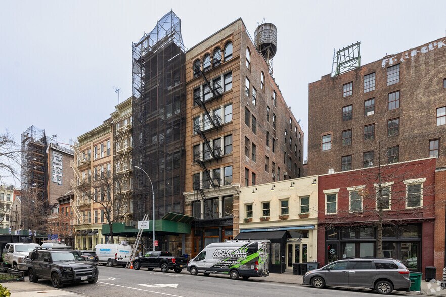 More Photos Of 345 W Broadway, New York Apartments For Sale