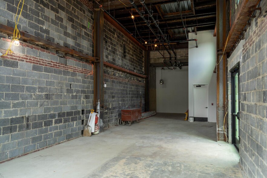 More Photos Of 1111 Marion Barry Ave SE, Washington Office For Lease