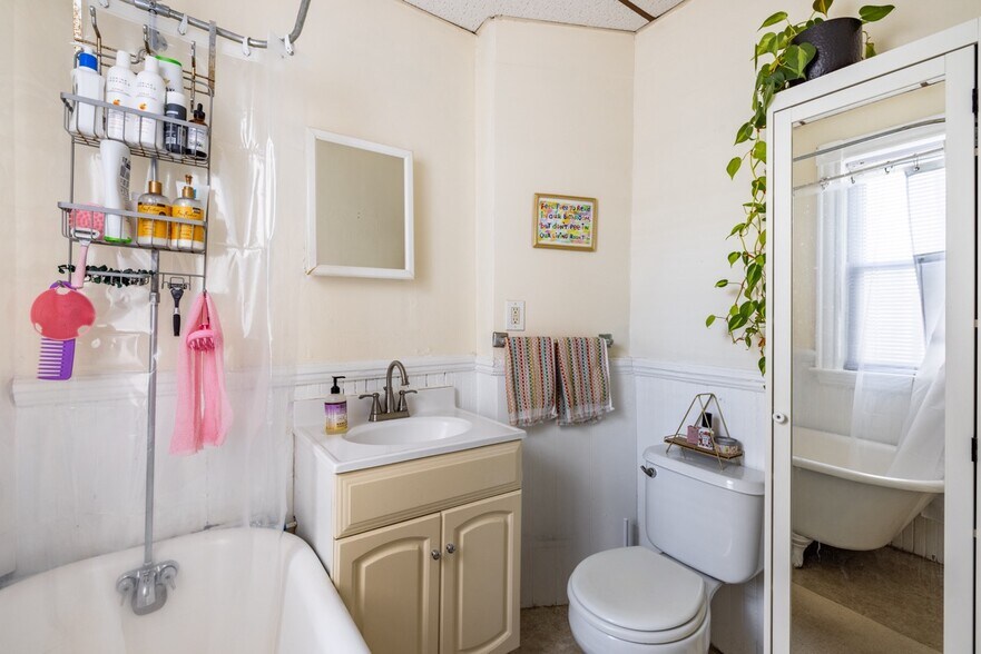 More Photos Of 8-14 Craigie St, Somerville Apartments For Sale