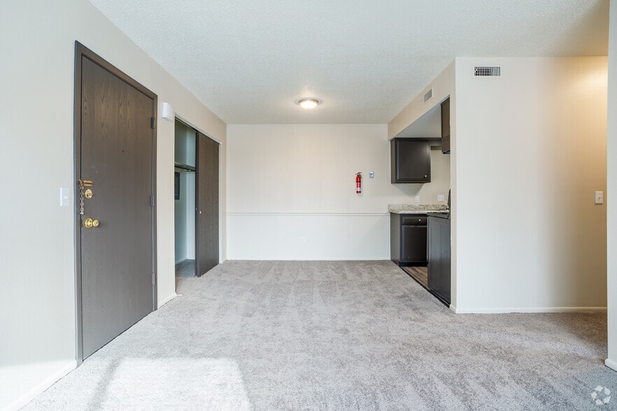 More Photos Of 2822-2846 Eldora Dr, Toledo Apartments For Sale