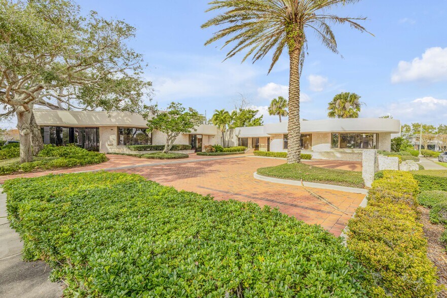 Primary Photo Of 100-104 Riverside Dr, New Smyrna Beach Office For Sale