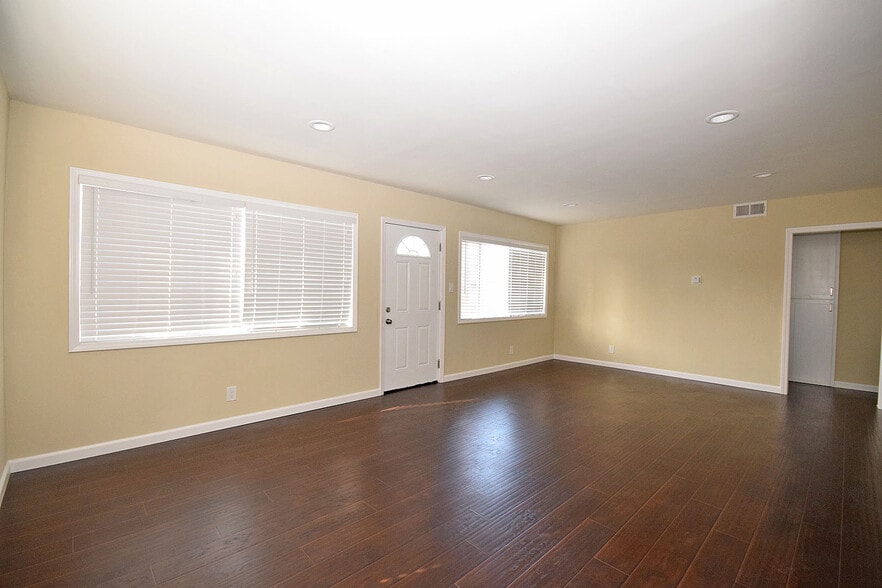 More Photos Of 16422 S Orchard Ave, Gardena Auto Repair For Sale