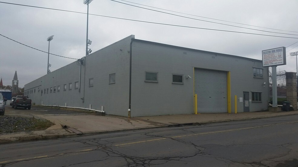 More Photos Of 154 N Cedar St, Hazleton Manufacturing For Sale