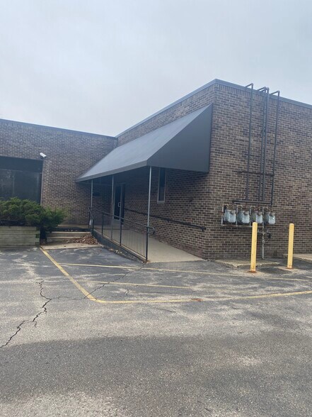 More Photos Of 3909 Research Park Dr, Ann Arbor Office For Lease