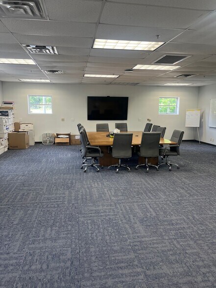 More Photos Of 2601 Commerce Blvd, Birmingham Warehouse For Sale