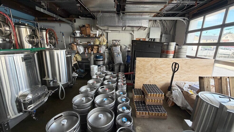 More Photos Of 35 Belvidere St, Nazareth Storefront Retail Residential For Sale