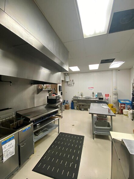 More Photos Of 3515 El Indio Hwy, Eagle Pass Bowling Alley For Sale