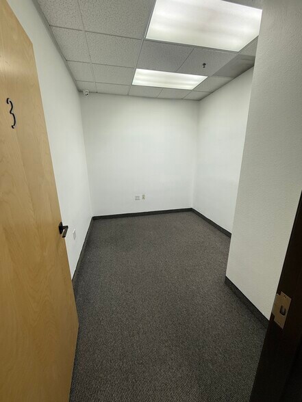 More Photos Of 5765 S Rainbow Blvd, Las Vegas Office For Lease