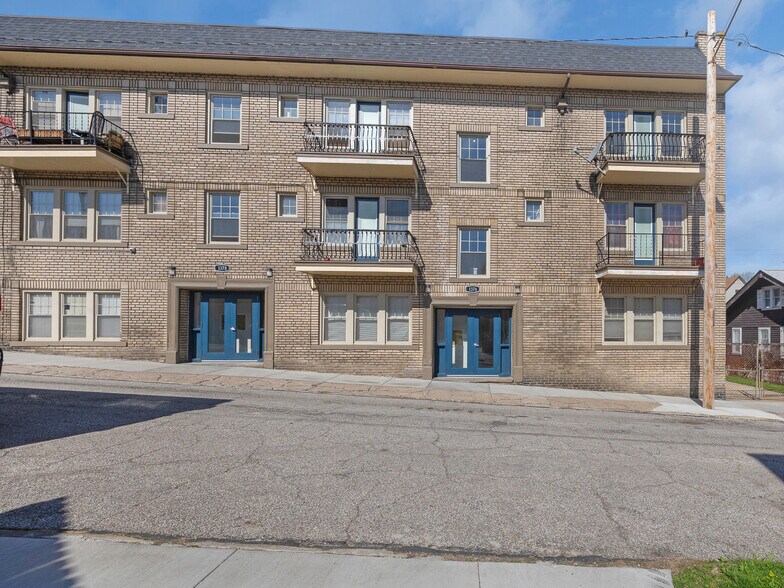 More Photos Of 8702 Detroit Ave, Cleveland Apartments For Sale