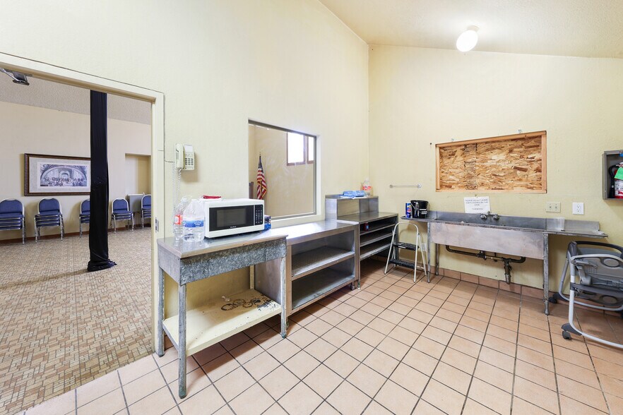 More Photos Of 1415 E Ramsey St, Banning Religious Facility For Lease