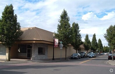 More Photos Of 211 NE Roberts Ave, Gresham Freestanding For Sale