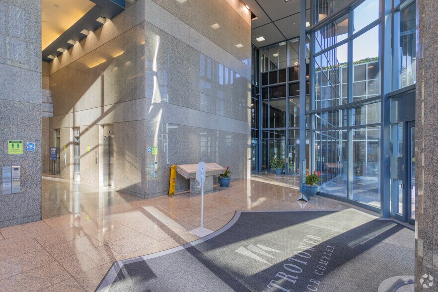 More Photos Of 4710 Kingsway, Burnaby Office For Lease