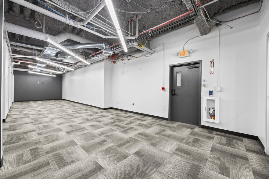 More Photos Of 88-94 Elm St, Rochester Office Residential For Lease