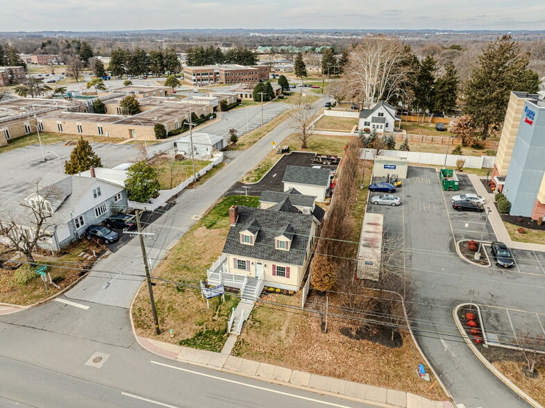 More Photos Of 2101 N Dupont Hwy, New Castle Freestanding For Sale