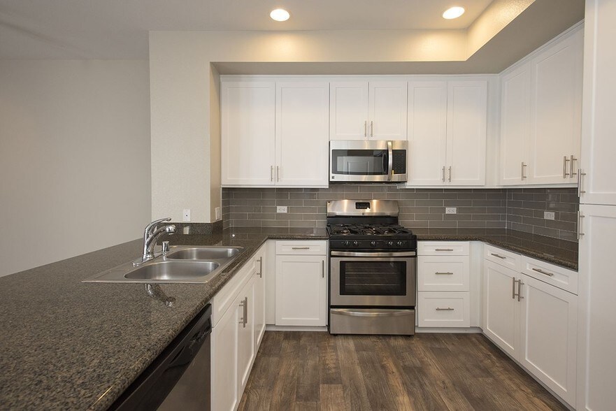 More Photos Of 700 S Myrtle Ave, Monrovia Apartments For Lease