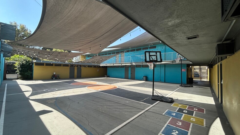 More Photos Of 701 W Broadway, Anaheim Religious Facility For Sale