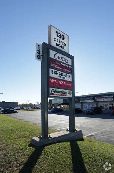 More Photos Of 130 Boul Gréber, Gatineau General Retail For Lease