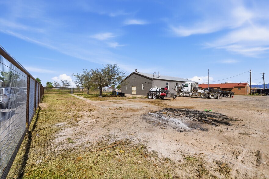 More Photos Of 606 Romero St, Belen Flex For Sale
