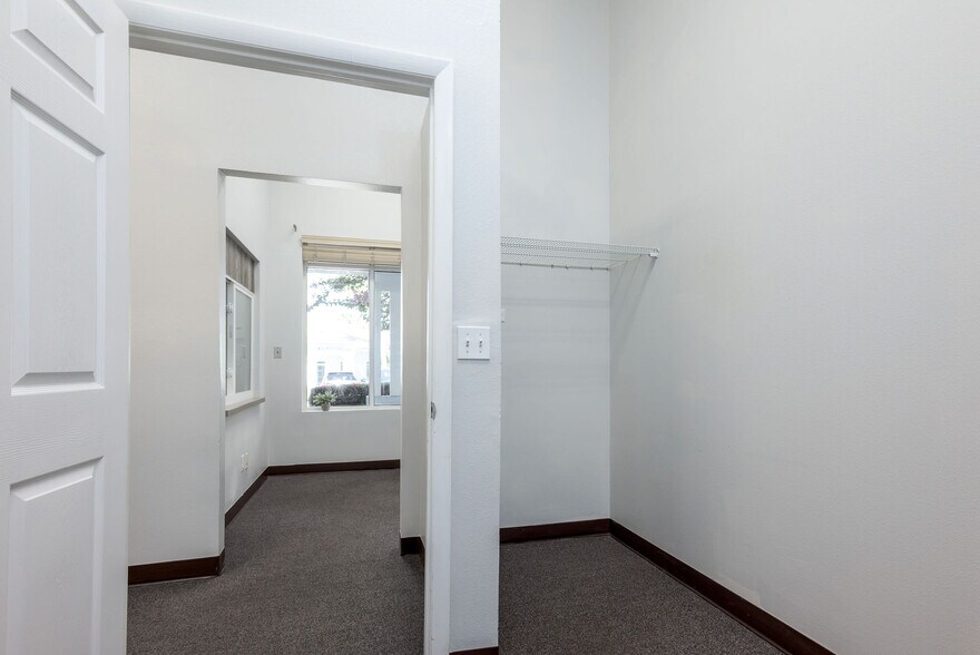 More Photos Of 4639 Clyde Morris Blvd, Port Orange Office For Lease