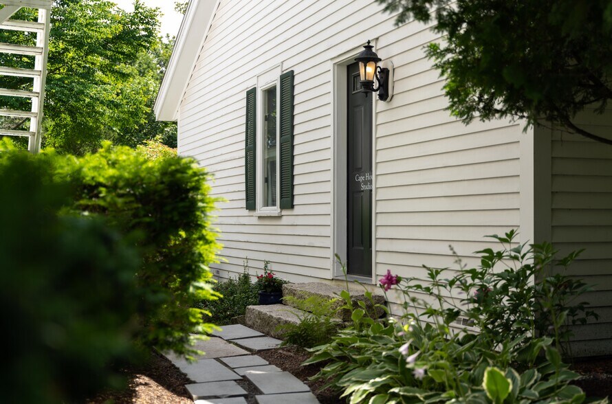 More Photos Of 40 Union St, Blue Hill Hospitality For Sale