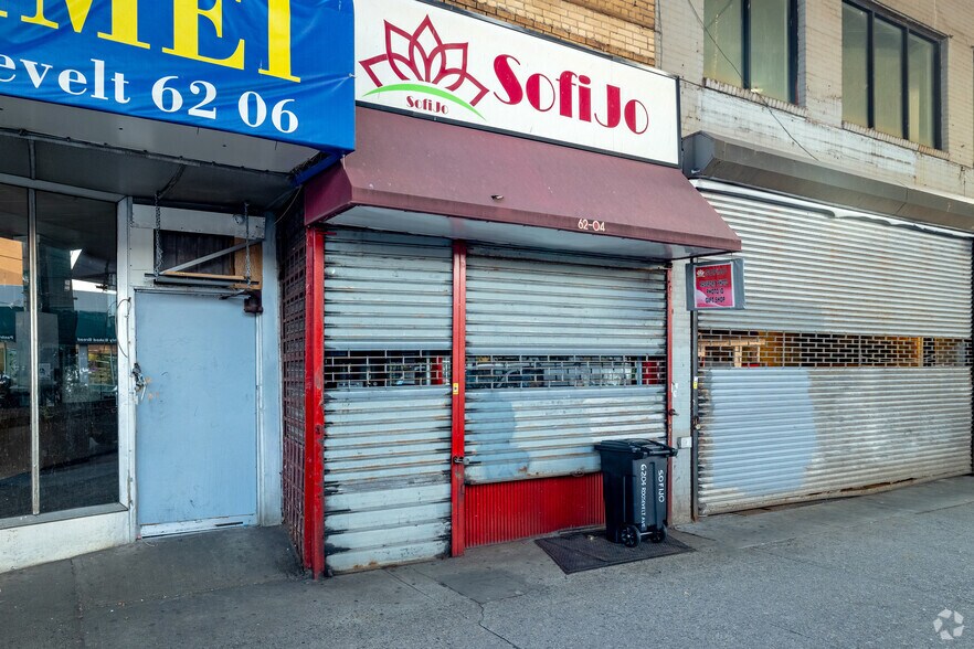 More Photos Of 6204 Roosevelt Ave, Flushing Storefront Retail Office For Lease