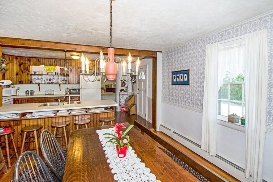 More Photos Of 18 Sargent St, Cherry Valley Flex For Sale