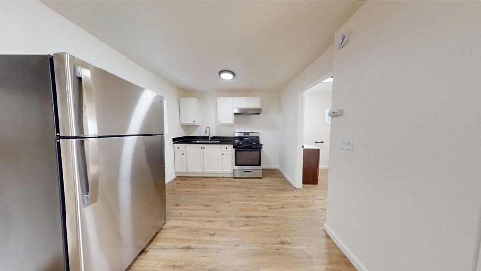 More Photos Of 2715 Twin View Blvd, Shasta Lake Multifamily For Sale