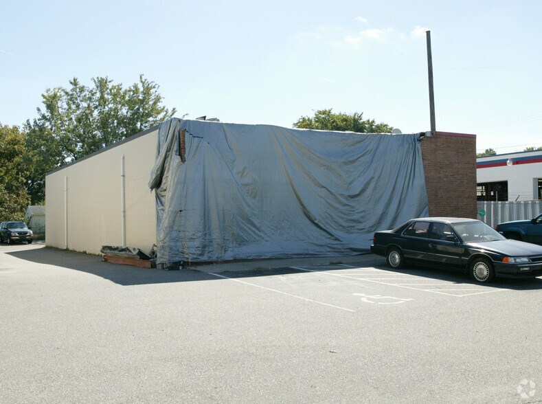 More Photos Of 3009 W Mercury Blvd, Hampton Freestanding For Lease