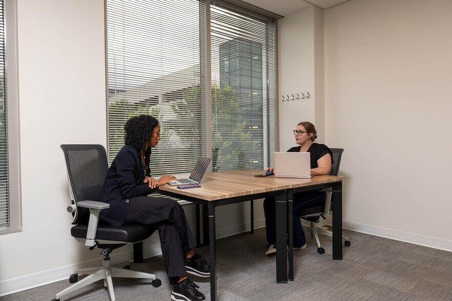 More Photos Of 121 Perimeter Ctr W, Atlanta Coworking Space