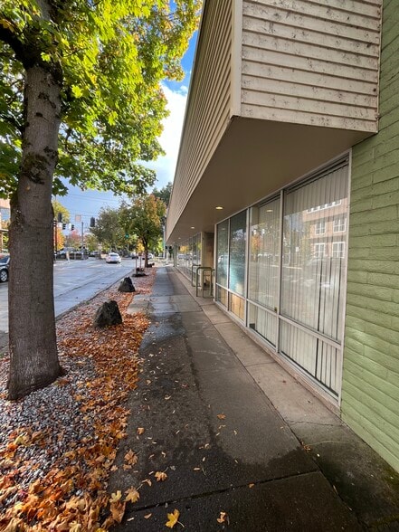 More Photos Of 1280 Charnelton St, Eugene Storefront Retail Office For Lease