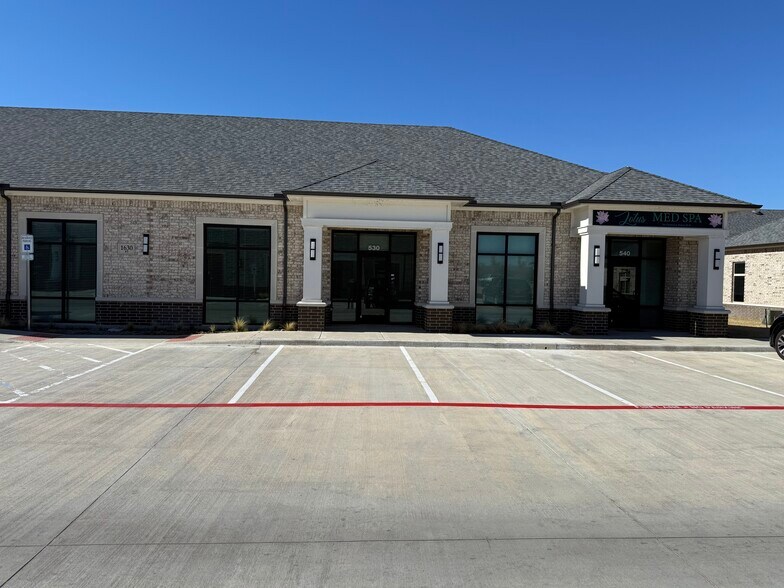 More Photos Of 1630 W Prosper Trl, Prosper Medical For Lease