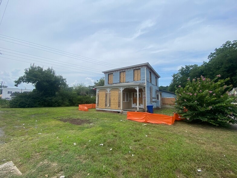 More Photos Of 203 Harpersville Rd, Newport News Office Residential For Lease