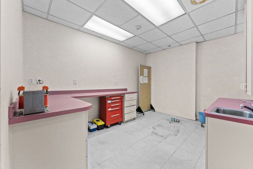 More Photos Of 77 Pond Ave, Brookline Apartments For Sale