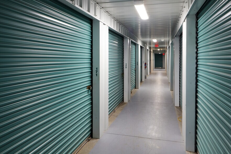 More Photos Of 29620 W IH-10, Boerne Self Storage For Lease