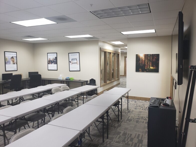 More Photos Of 12427 S Pasture Rd, Riverton Medical For Lease