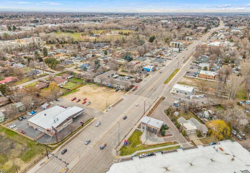 Primary Photo Of 3930 W State St, Boise Auto Repair For Sale