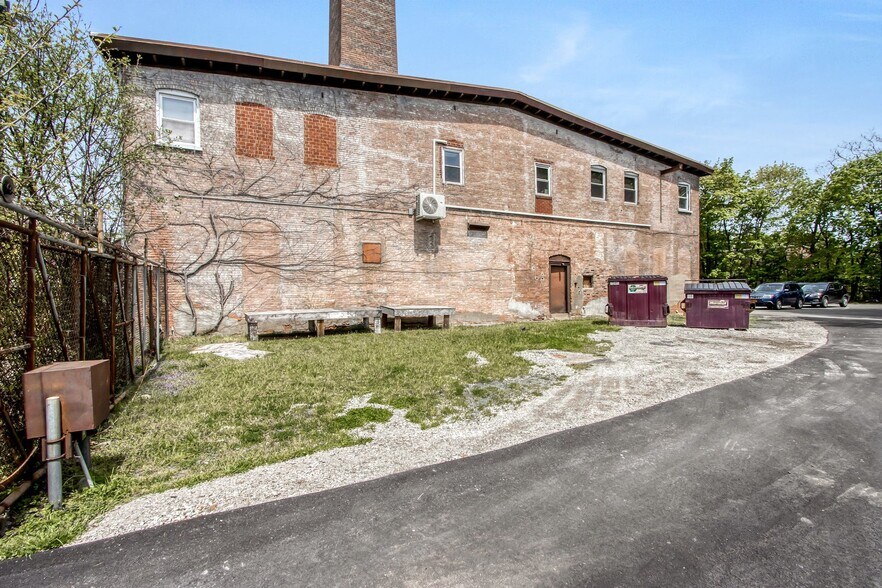 More Photos Of 24 Johnes St, Newburgh Light Manufacturing For Lease