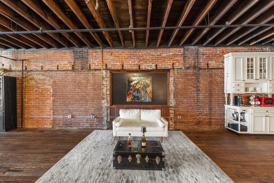 More Photos Of 120 N Elm St, Henderson Storefront Retail Residential For Sale