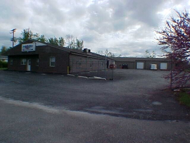 More Photos Of 1880 N Prairie St, Springfield Warehouse For Sale