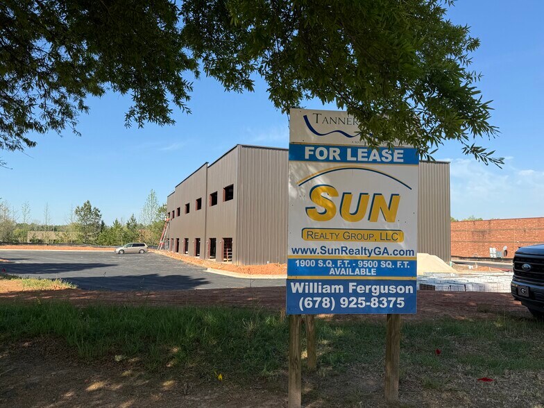 More Photos Of 4105 Commerce Street, Flowery Branch Light Manufacturing For Lease