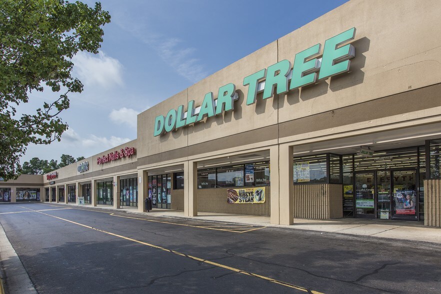 More Photos Of 2826-2850 S Main St, High Point Unknown For Lease