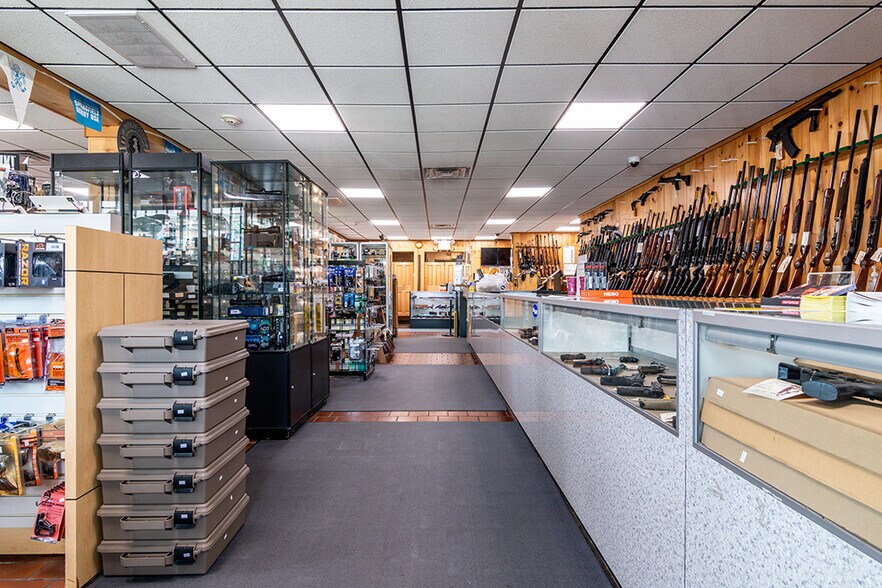 More Photos Of 6595 Post Rd, North Kingstown Fast Food For Sale