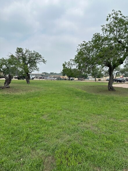 More Photos Of 000 Hwy 119, Yorktown Land For Lease