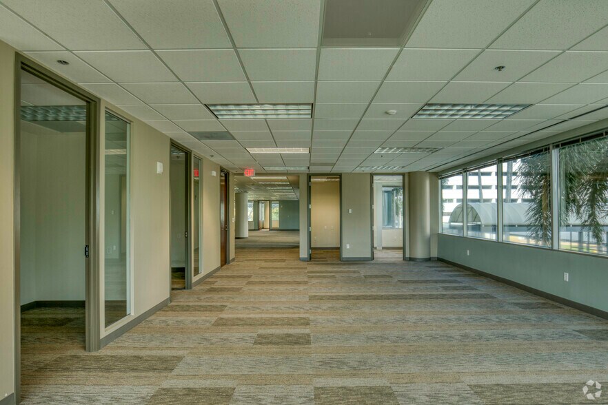 More Photos Of 600 N Westshore Blvd, Tampa Office For Lease