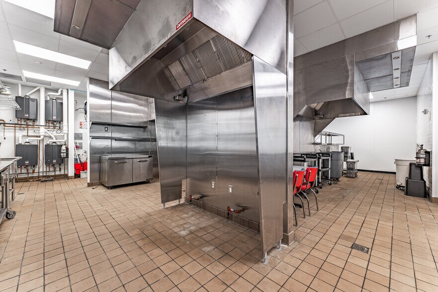 More Photos Of 4280 W Martin Luther King Blvd, Fayetteville Restaurant For Sale