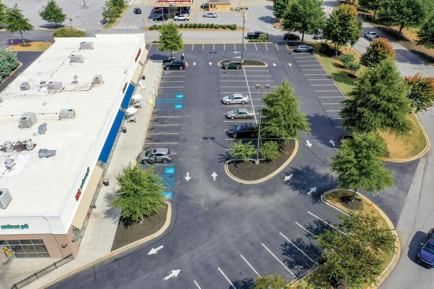 More Photos Of 225 Rolling Hills Cir, Easley Storefront Retail Office For Lease