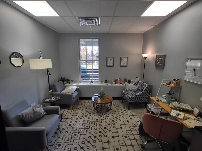 More Photos Of 7777 St Andrews Rd, Irmo Storefront Retail Office For Lease